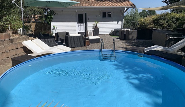 3Bed Maisonette/close to beach/Tranquil