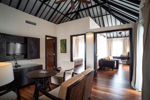 3Bed Room Palm Tree Water Villa 111 Holidays