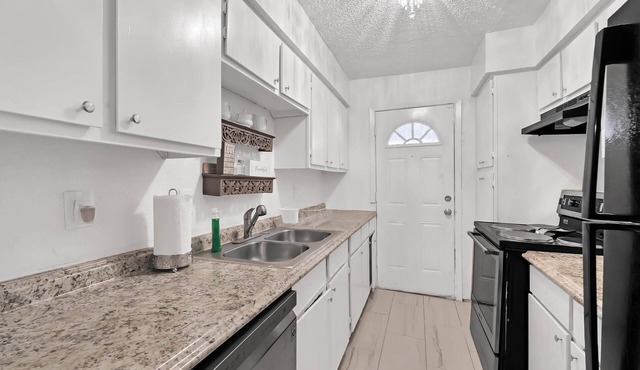 3bedroom and 1 bath