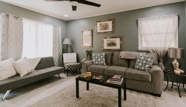 3bedroom near beach & downtown Ocean Springs! in golf cart district - Sandy Toes