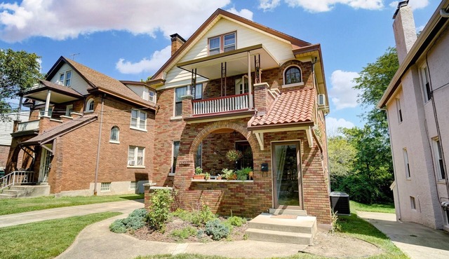 3BR, 10 Min DTW, Ideal Relocation & Work Trips