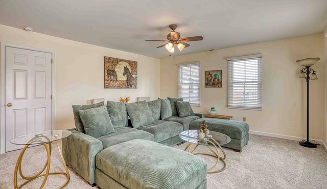 3Br/1Ba Pondview Langsdale House - A Historic Stay with Heart