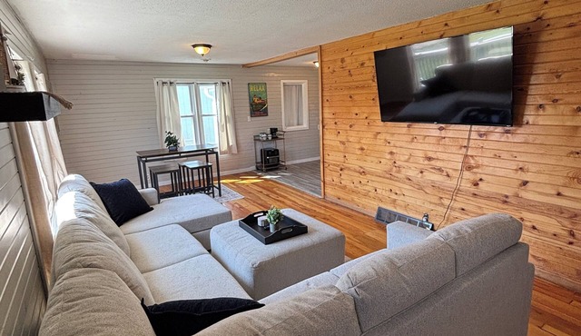 3BR 2B Lake Rathbun home with community lake access and park