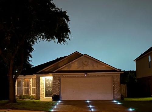 3BR, 2B - Near IAH - Family Ready, Spacious