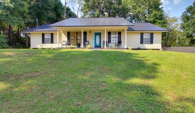 3Br, 2Ba, 6 beds, 5 min from Fort Novosel