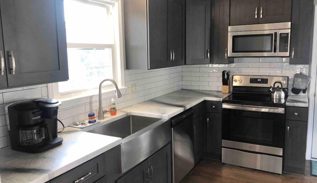 3br/2ba APT, sleeps 7, comfortable and spacious for whole family to spread out