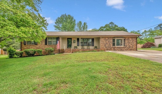 3br 2ba Bring the Bass Boats! Sleeps 10. Only 8 min to Goosepond