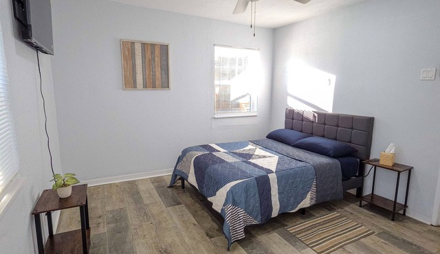 3BR 2BA Family Casita- Central DFW -Near stadiums! 20 min to Dallas & Fort Worth