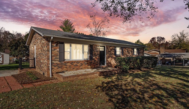3BR/2BA Gem - Quiet Gastonia Stay - New Everything
