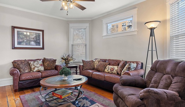 3br 2ba hse AC WiFi 3 blks to Xcel Event Center, dining,&bars 6.8 mls to airprt