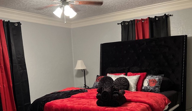 3br/2ba KING SUITE mins. from BOATING/FOOD/FUN/HOSP.