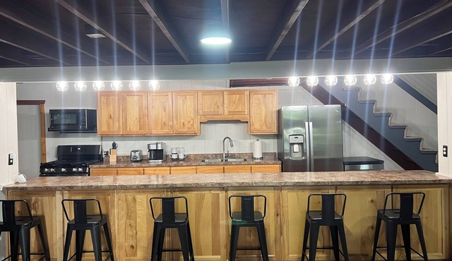 3br 2ba lake front escape + hot tub, near ATV and snowmobile trails