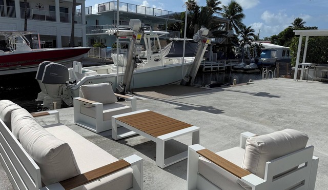 3BR/2BA remodeled home in Florida Keys on canal with direct ocean access.