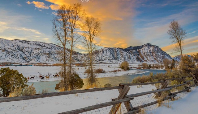 3BR/2BTH on the bank of Yellowstone River