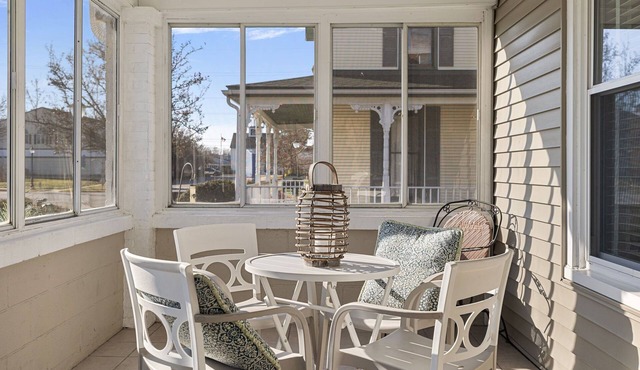 3BR 2BTH Walk to Washington Pk Bch, Outlet Mall and Franklin St. W/D HUGE bk yd.