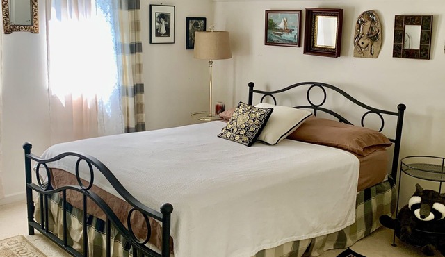 3BR 3 Level Chalet 60 Mi. W of Washington DC (Linden/Front Royal Va)-ADULTS ONLY