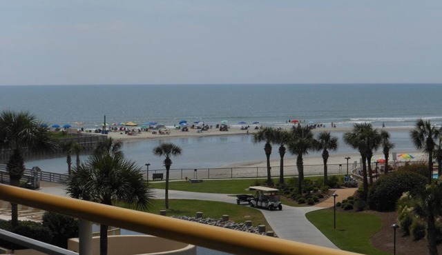 3BR/3BA Ocean View-Just Updated! King/King/Queen + Sleeper Sofa-Beach Locker!