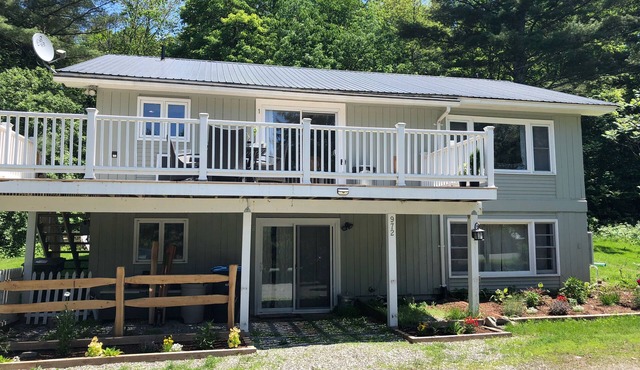 3BR Apartment in beautiful Waitsfield close to skiing, shopping, dining, hiking