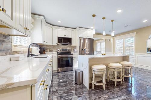 3BR Apartment Near Holyoke Medical Center and Office