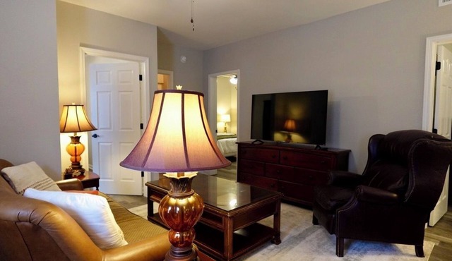 3BR Basement Apartment Close to CU