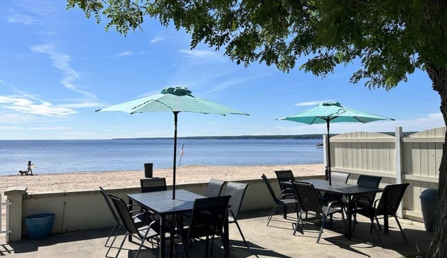 3BR Beachfront Getaway – Behind Owner’s Home