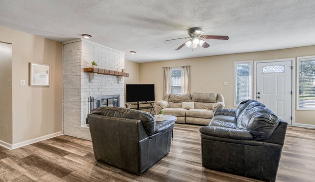 3BR Beautiful & Spacious Home