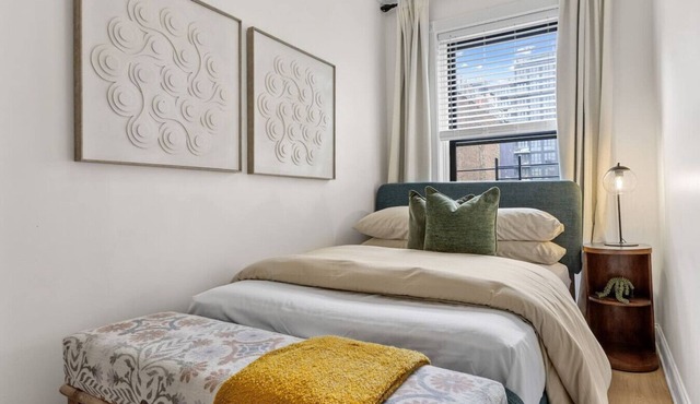 3BR Brownstone near Subway & Columbia Uni