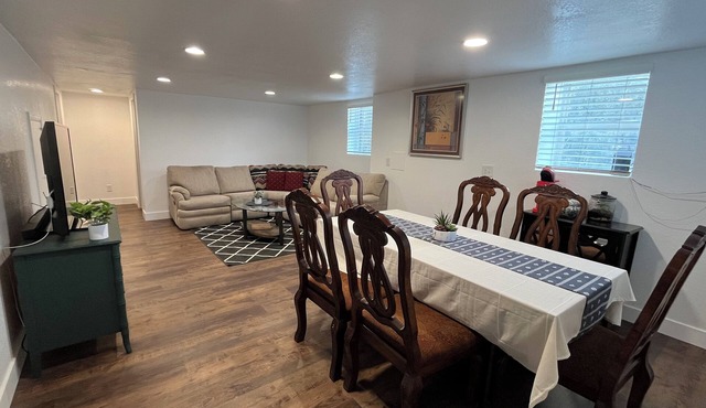 3BR Bungalow 15 mins from Red Rocks & Downtown!