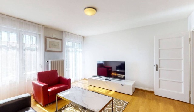 3BR city flat near Bellevue! SF6