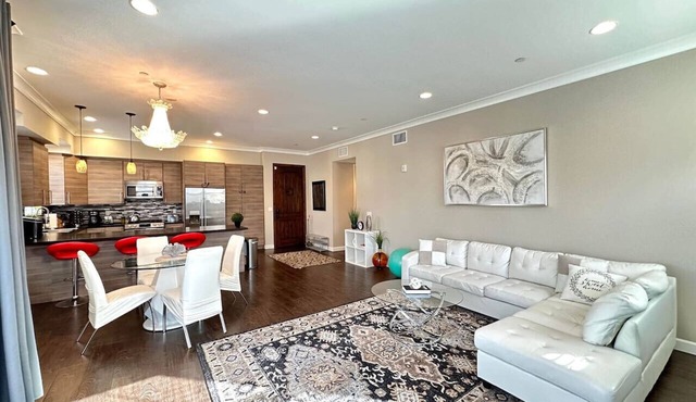 3BR Condo, Glendale, GD1