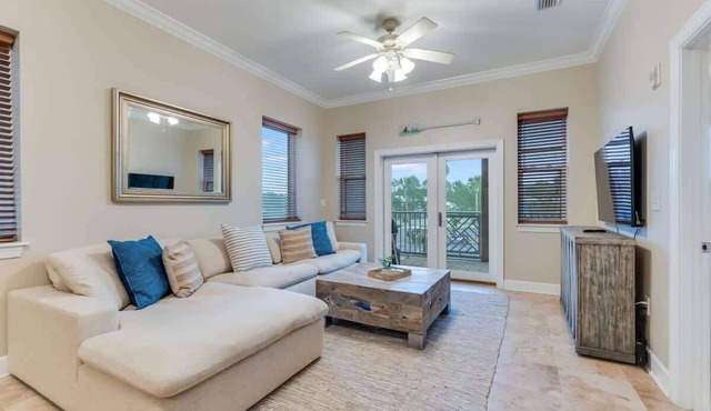 3BR condo near beach w/screened patio
