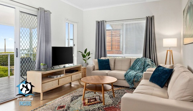 3BR Contemporary Home with SeaViews