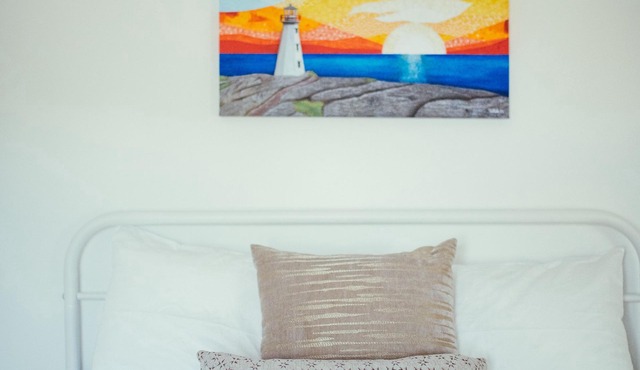 3BR Cozy Home in Downtown St. John's w/free parking, AC