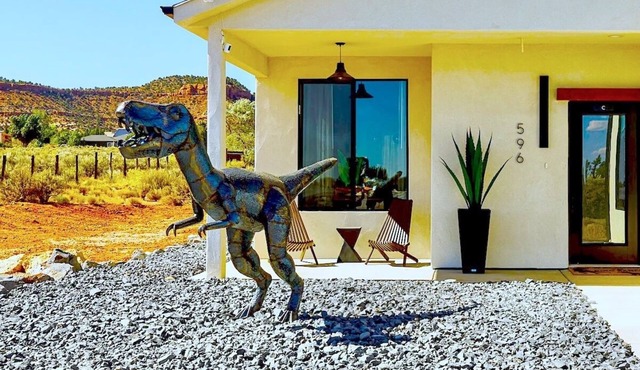 3BR Family Villa Hot Tub, Game Room, Views Near Zion & Bryce