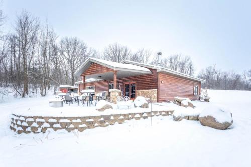 3BR Fire Pits 40 Acres Near Sauk Centre