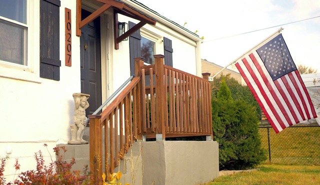 3BR Furnished House w/Office & Gym – Close to St. Louis Hospitals