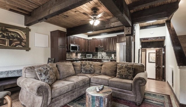 3BR Getaway near Palisades Tahoe Ski Resort-close to everything you Love @ Tahoe