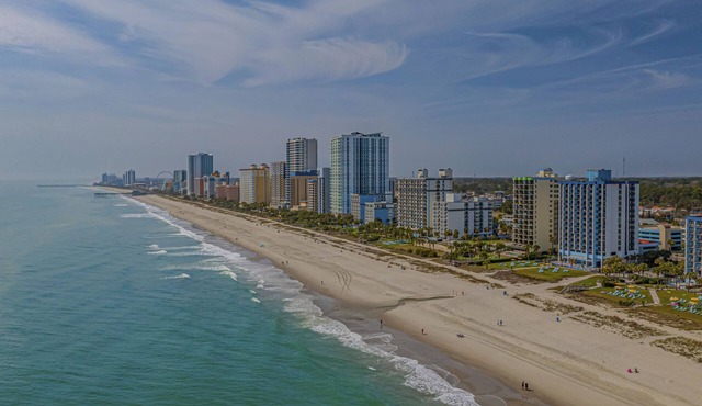 3BR Golf and Beach Condo in the center of all the action.