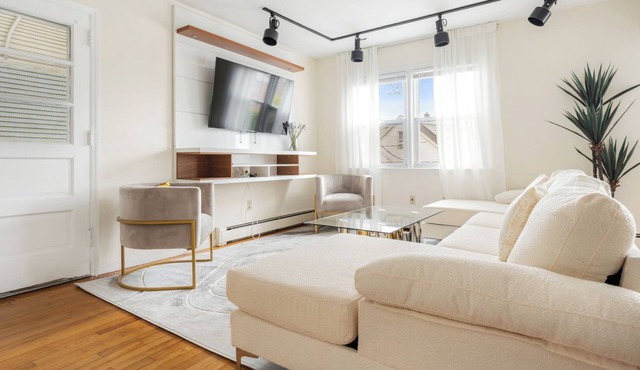 3BR Home 1.5 Bath Garage Parking White Plains Near NYC