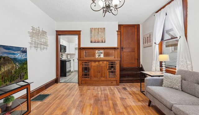 3BR Home Across from Como Lake - Hawthorn