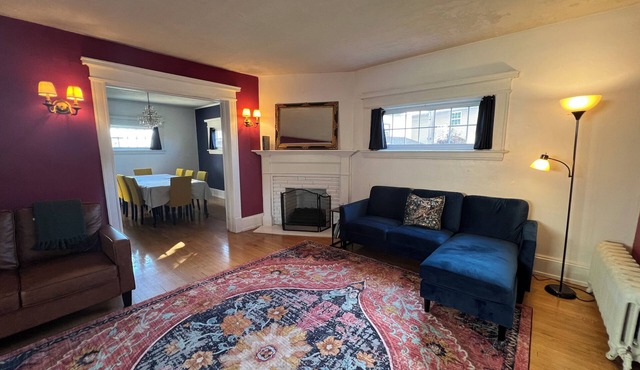 3BR Home By The River, King Bed, Soaker Tub, Walk To Museums, Restaurants