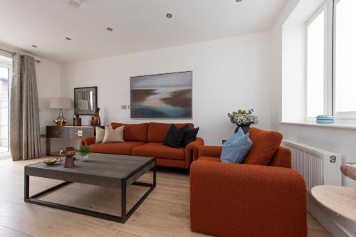 3BR Home in Waltham Cross - Blackthorn