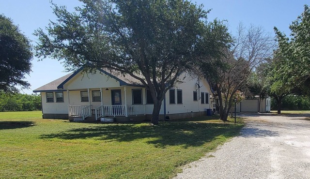 3BR home@Lake Whitney, 2 mins to boat ramps and parks