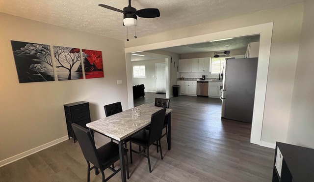 3BR home-Near Hospital & Shops