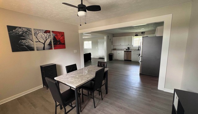 3BR home-Near Hospital & Shops