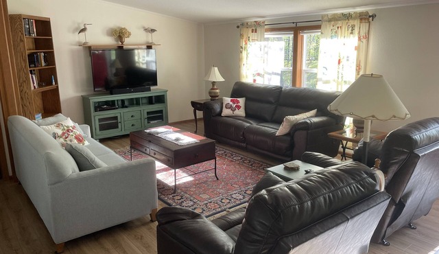 3BR Home Nestled on a Door County Wooded Lot