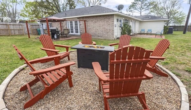 3BR Home w/Firepit | Easy Access to NRG & FIFA