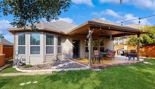 3BR Home w, foosball! Close to Six Flags