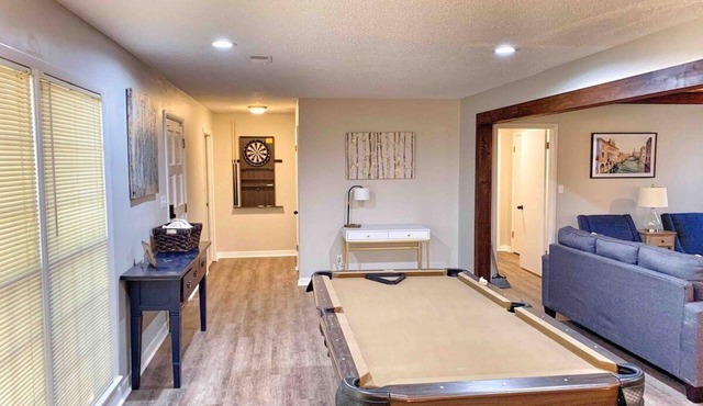 3BR Home with large backyard and fire pit - Corporate & Insurance Stays