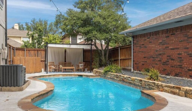 3BR Home with Pool & Garage
